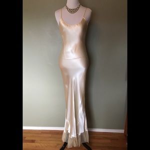 Vintage30s cream satin mermaid slip/dress!
